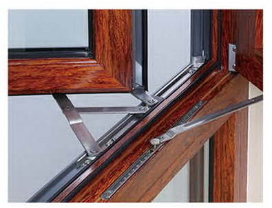 狂風(fēng)暴雨來襲,你家的門窗HOLD得住嗎?